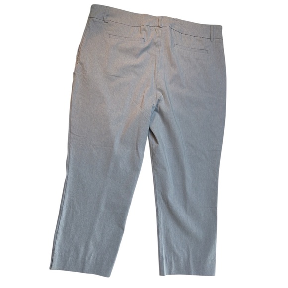 Hilary Radley Plus Tummy Control Pull-On Ankle Capri Light Blue Gray 3XL EUC - Picture 2 of 7
